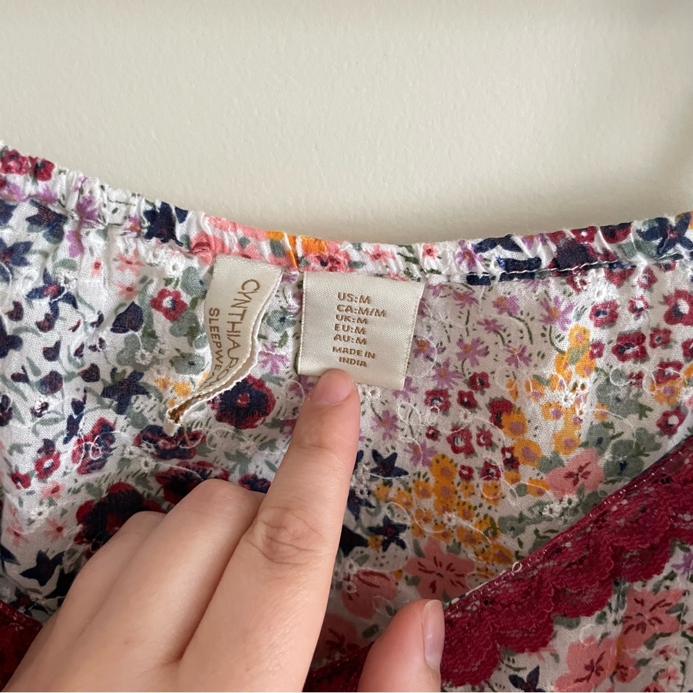 Cynthia Rowley floral lacy pajama set - Picture 12 of 12